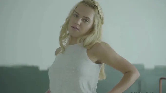 Sweet blonde posing on porn video rubbing her wet pussy hole