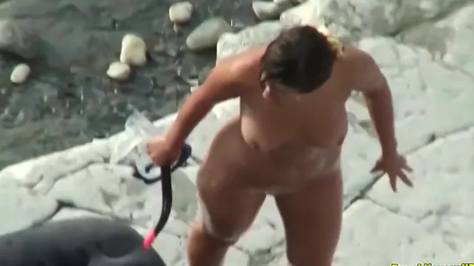 Curvy big ass horny milf getting fucked at the beach by her man