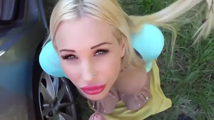 Cute blonde babe will do anything for this hot and nasty ride