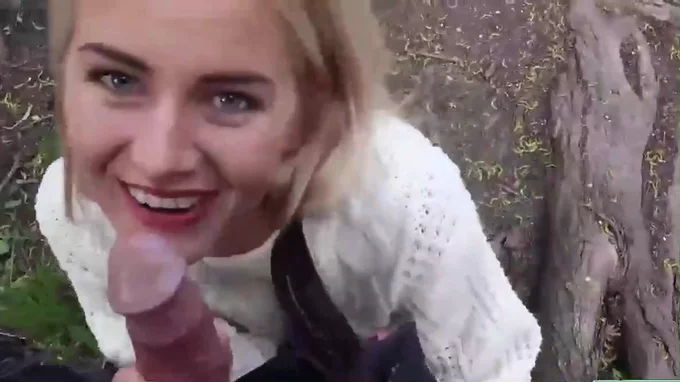 Sexy blonde having sex in the public park exposing her pussy hole