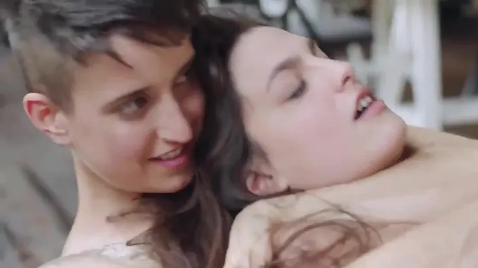 Horny naked babe gets fucked in a threesome and double penetrated