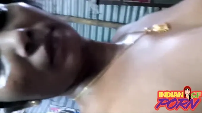 Mature Indian Bhabhi In Douche