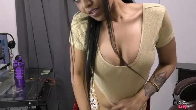 Indian Bhabhi Kinky Lily