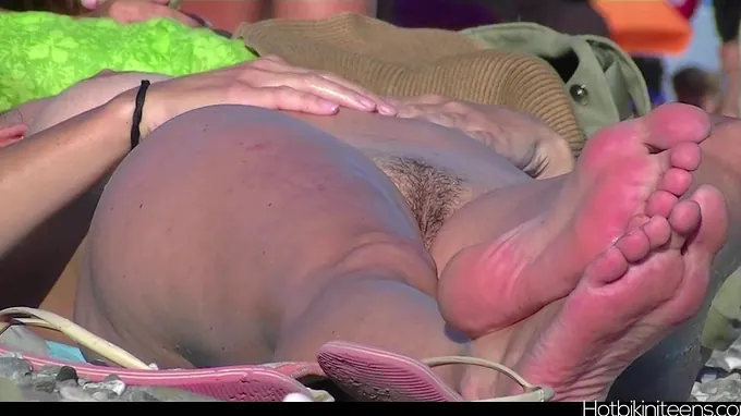 Bare Beach Gals Voyeur Hd