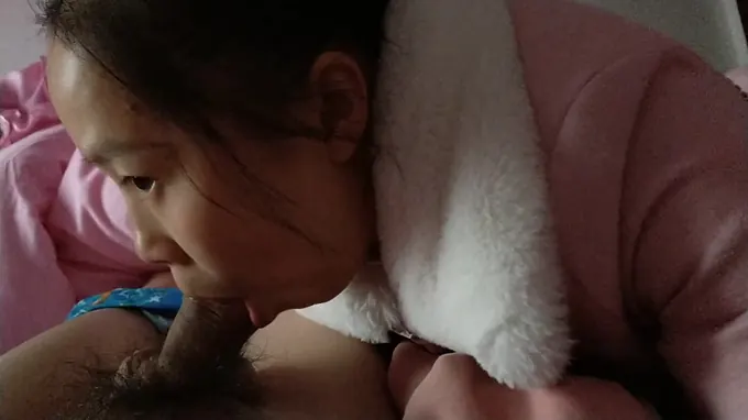 Japanese Gal Suck-Job