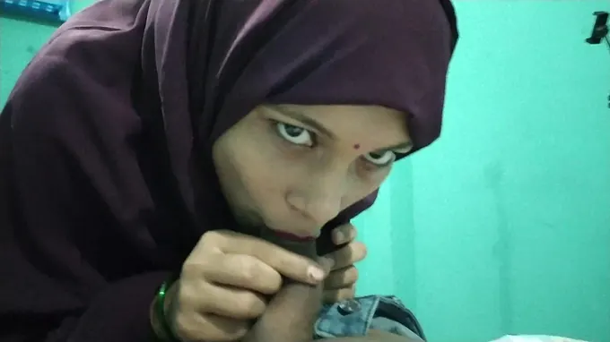 Muslim Nubile Damsel YourUrfi ne Gigolo Bulakar Chudwaya - Cum Gulp Gal
