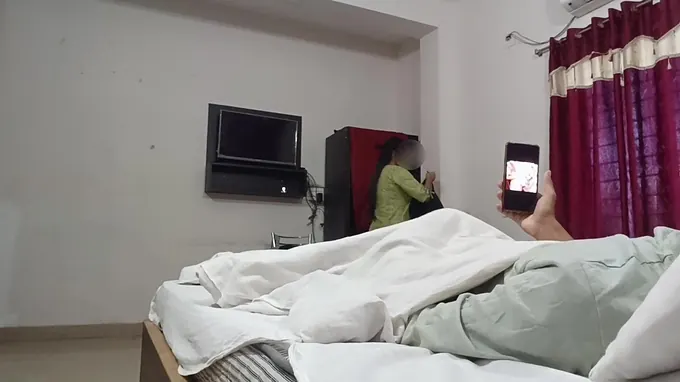 Sabita kam wali screwed a man while he was draining She removes his blanked and she impressed to watch the salami-wringing dick Hindi audio