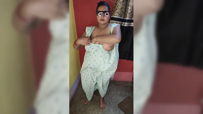Indian MUMMY in Nightie gets her innate milk cans fingerblasted & plowed rock hard in solo hook-up at home