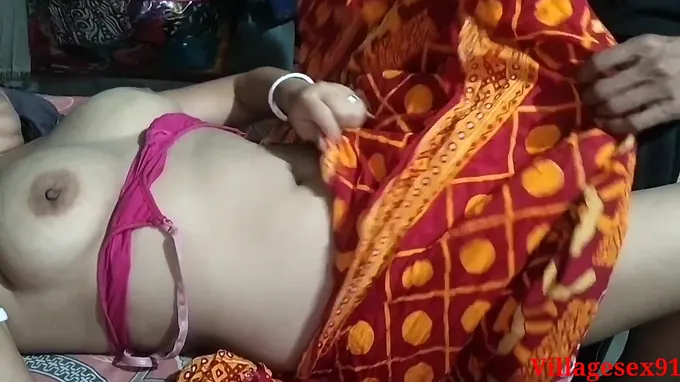 Stepmom with ample cupcakes hooks up with stepson while husband's away, caught on camera!