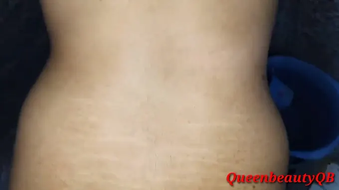 Stepmom and stepson hook up and get creampied in Indian Mommy and Stepson Movie