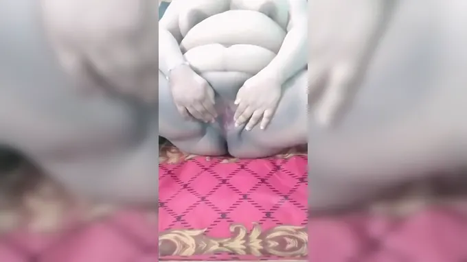 Warm PLUMPER with yam-sized boobies and butt displays her abilities in rear end and honeypot have fun with plus-size gal