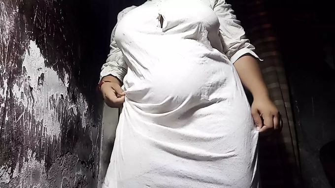 Desi Aunty's super-naughty dillo soiree with sixty-nine act and doggy style act