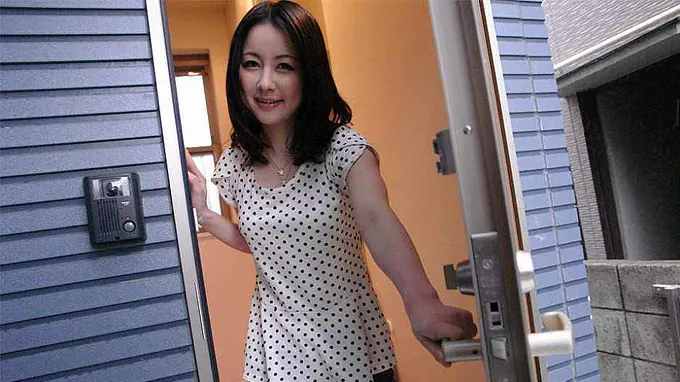 Adorable Asian teenager heads ultra-kinky in douche with CFNM colleague and takes a rock hard fucking