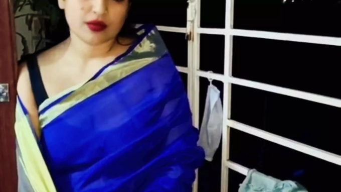 See Devar get down & filthy with a sexy housewife's cock-squeezing slit