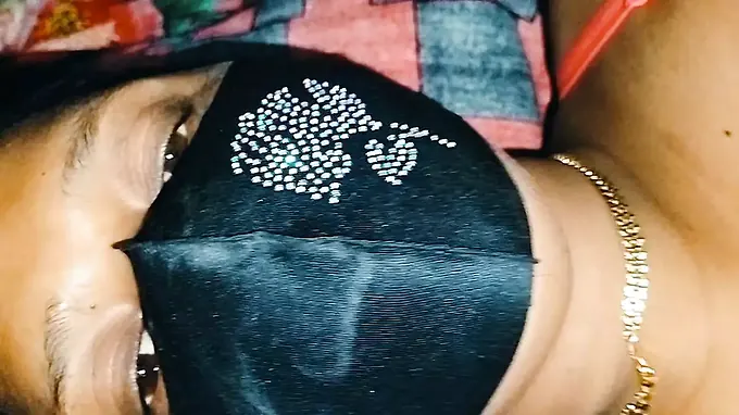 Crazy Desi COUGAR Vabi gets a homemade rubdown and a steamy pound from her paramour