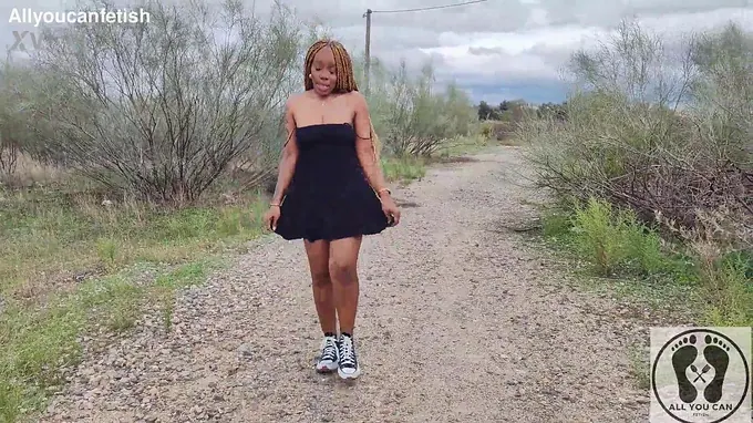 Jessy Guns' upskirt shots will make you spit with passion