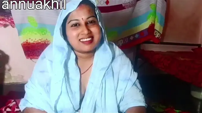 See Sex industry star's Indian Desi Honeymoon: Strong Assfuck Hook-up with Bhabhi