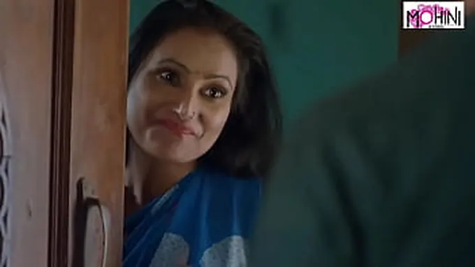 Steamy Indian wifey Mohinilaxmi gets her youthfull bf to satiate her cooch by getting plumbed rear end-fashion