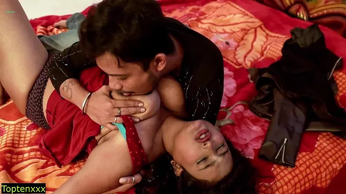 Suya025 & Somnath's super-hot Indian three way with enormous meatpipes and flawless butts