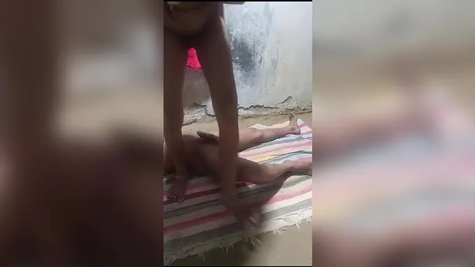Indian Aunty T-t-shirt Penetrating By Her BEAU While Cuckold on Her Spouse