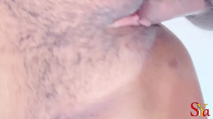 Witness this Indian bhabhi get ultra-kinky with her ex-boyfriend after a lengthy time!