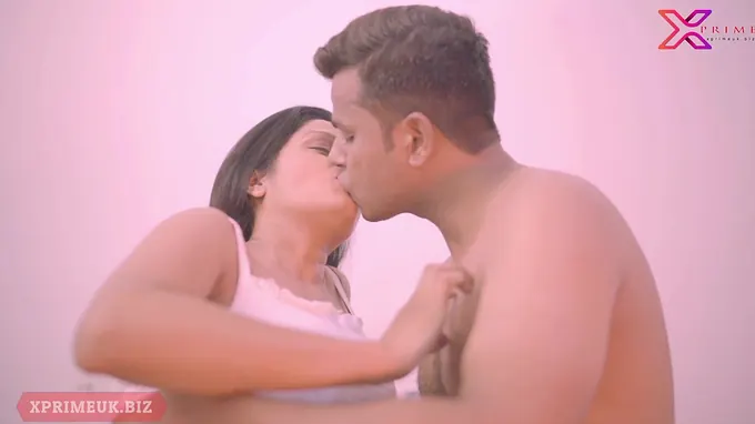 Desi Indian Bhabhi gets her slit banged by an ac mechanic