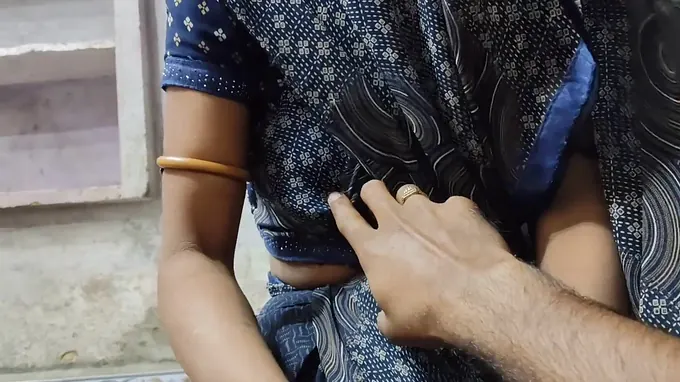Witness Indian Bhabhi Ki Staggering & Indian Bhabhi was By Hubby Clear Vid