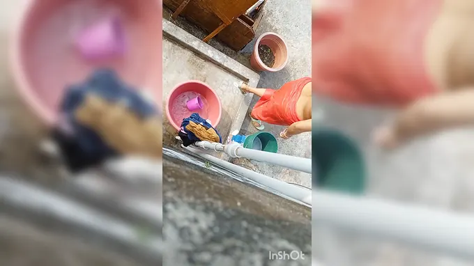 Observe this Indian Bhabhi get her mature cunny drenched in steamy solo activity