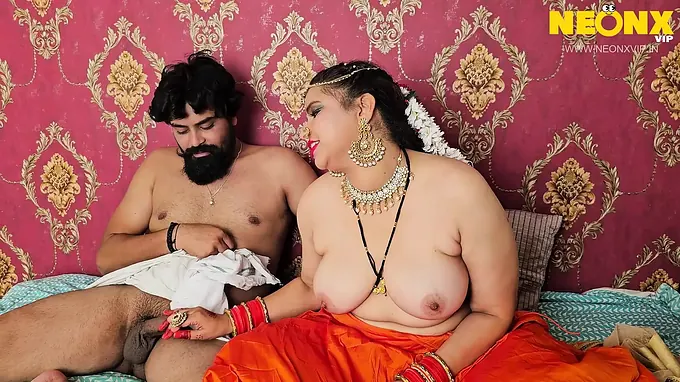 Devar See's Indian Bhabhi gets ruined by his full uncut colleague