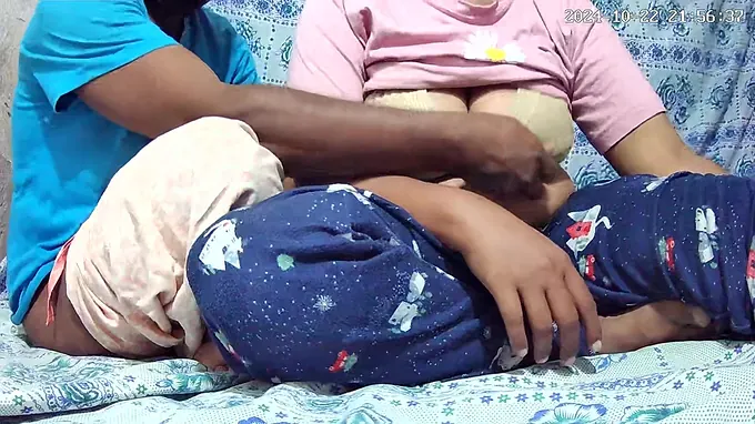 Hot Indian teen gets down and dirty with her parents in hot xnxx action