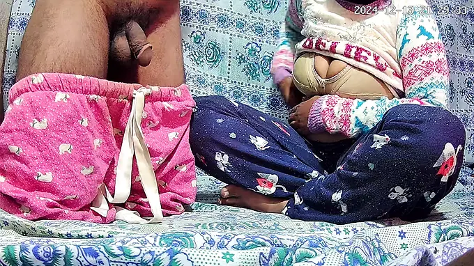 Horny Indian MILF and her son-in-law get wild in steamy retro sex session (XNXX 29754R)