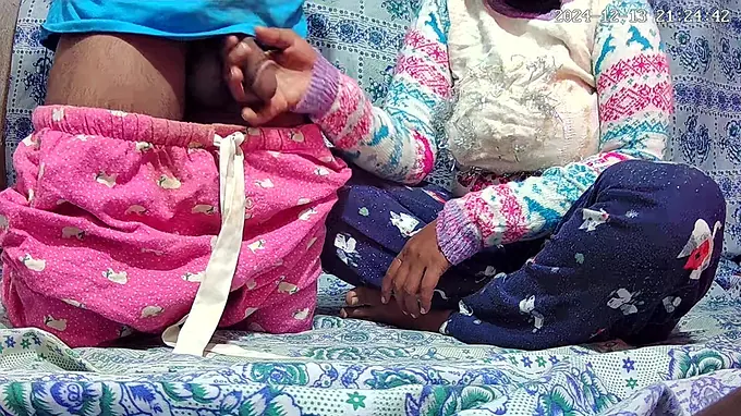 Indian couple's steamy homemade sex tape: 28765