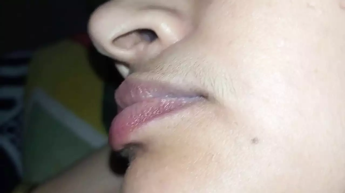 Virginal Dude & Bhabhi GONZO team up for steamy Indian threesome with clear audio