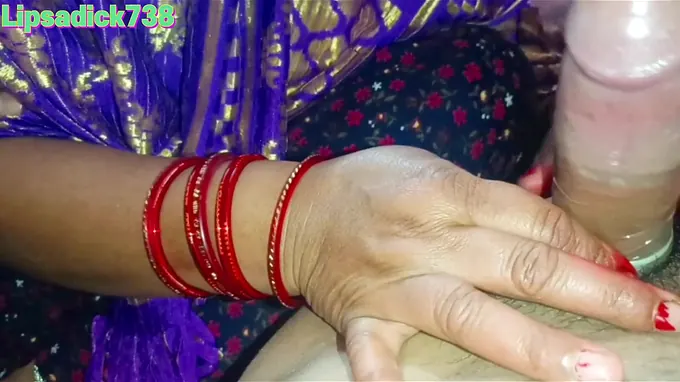 Indian Step-Up Bhabhi Squirts While Getting Pounded in Desi Pani Nikal