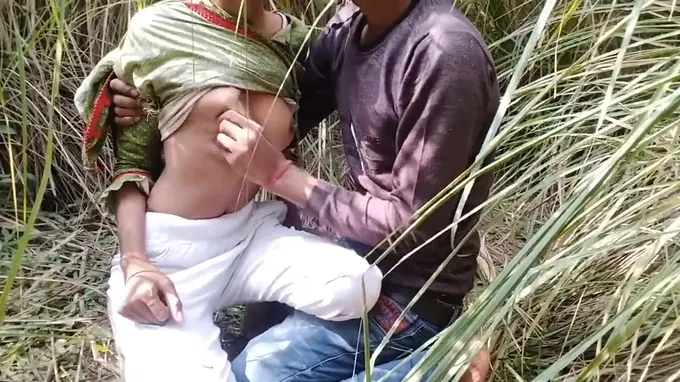 Indian teen gets roughed up in wild forest sexcapade with her desi lover