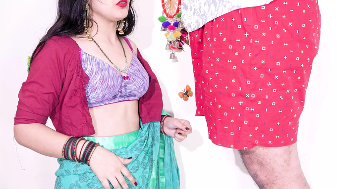 Ki Taut gaand Jabardast, a hot MILF, gets her tight butt pounded and filled with cum