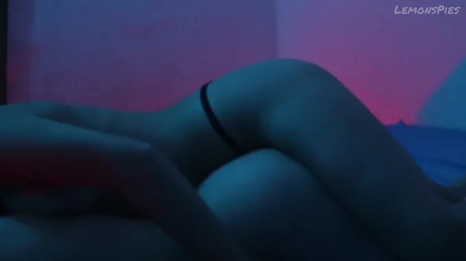 XLemonPies & her Valentine's Day colleague pamper in sizzling sapphic fuck-a-thon