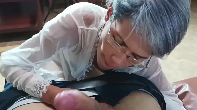 Calvohot70 makes her stepsister and stepmom spunk rock-hard while plumbing them