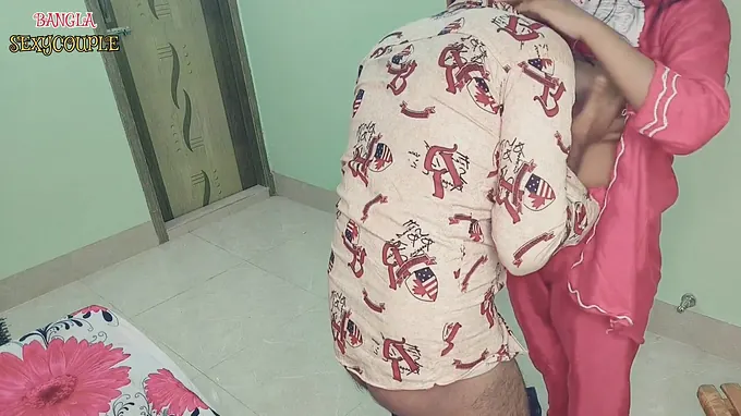 Bangla Sexycouple's homemade fuckfest gauze of their big-boobed Indian gf taking a rigid plowing in her sissy-crammed beaver