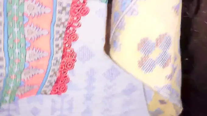 Indian Mature Bhabi gets her cock-squeezing muff torn up in shopping mall