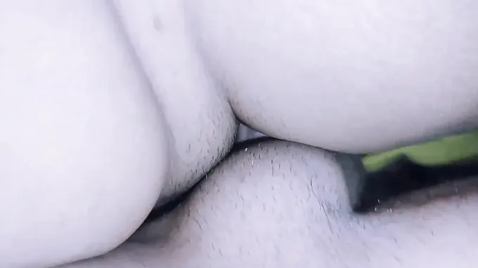 Indian Mature Bhabi gets her cock-squeezing muff torn up in shopping mall