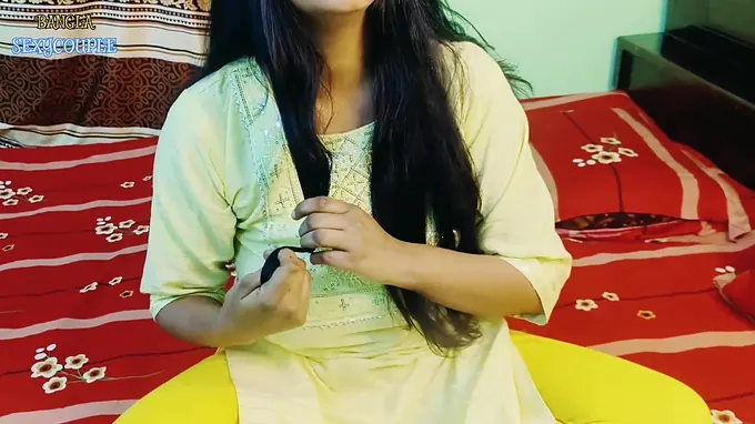 Bangla Sexycouple's step-aunt-in-law gets her pinkish slit pulverized and packed with jizm