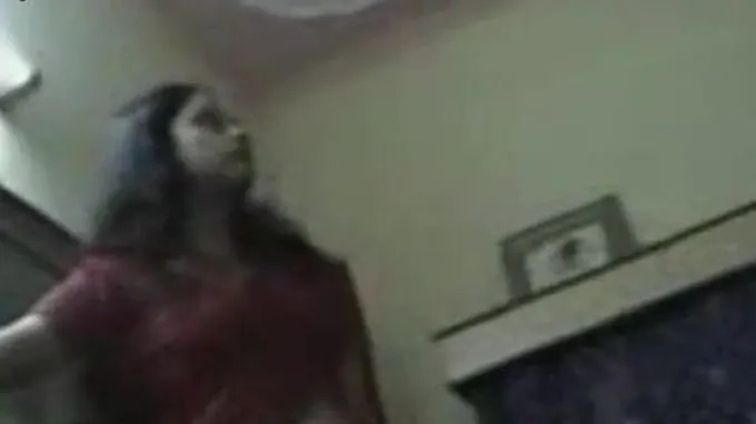 Bhabhi gets nailed rock-hard in a red-hot pound-out session