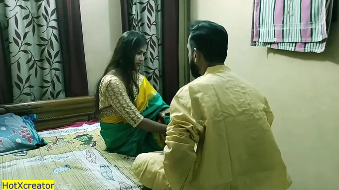 Desi Bhabhi, the wonderful Indian COUGAR, is the ultimate property agent for a torrid Tamil hook-up movie!