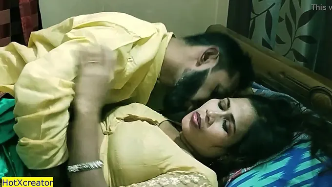 Desi Bhabhi, the wonderful Indian COUGAR, is the ultimate property agent for a torrid Tamil hook-up movie!