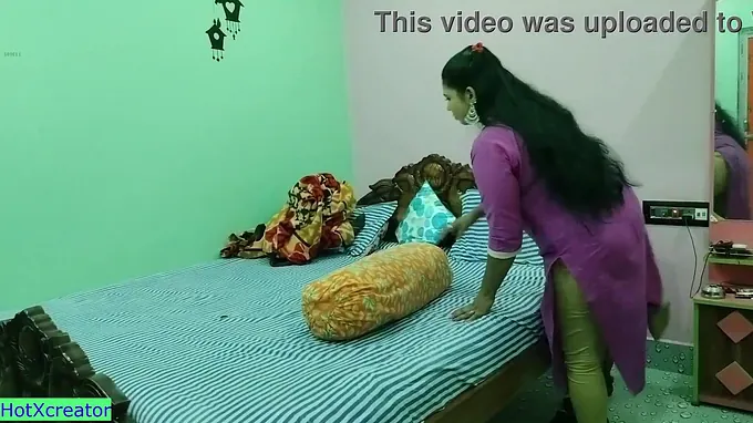 Steamy Desi Banks Officer Humpers Bhabhi's Yam-sized Arse & Breasts in Hardcore Reality Tweak