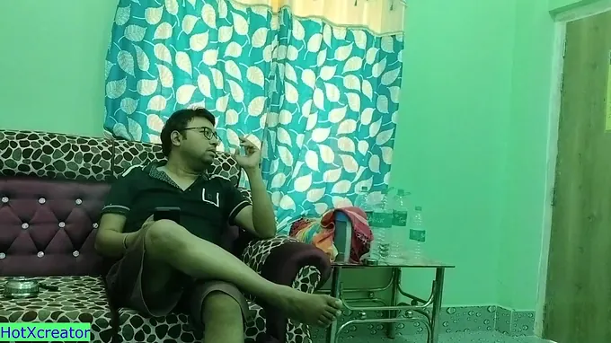 Steamy Desi Banks Officer Humpers Bhabhi's Yam-sized Arse & Breasts in Hardcore Reality Tweak