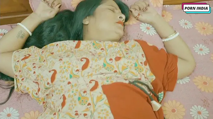 Mature Indian Bhabhi Krishna and Baar 095 smash like wilddesi honies in super-hot bi-racial fucky-fucky flick