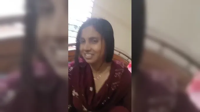 Steaming Desi Bhabhi New Hook-up Story: Handsome Bhabi in Bengali Village