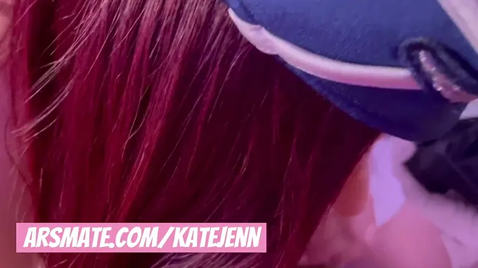 Katejenn's big boobs bounce as she gets drilled deep in pareja by a stranger in public